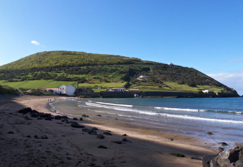 Blick auf den Kegel des erloschenen Vulkans Guia