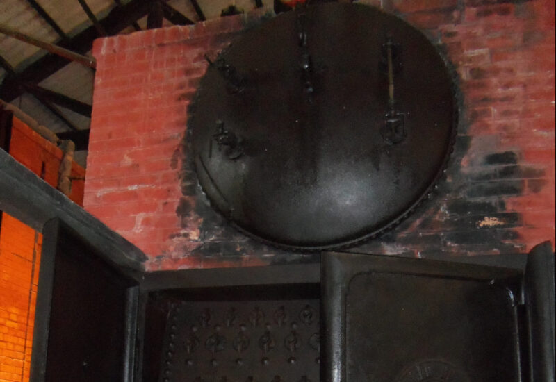 Ofen in der Wal-Verarbeitungsfabrik