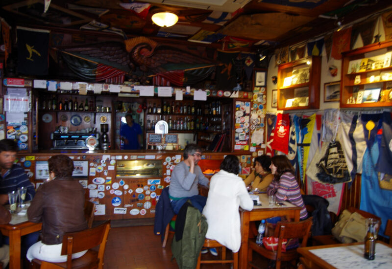 Horta Peters Cafe Innenansicht