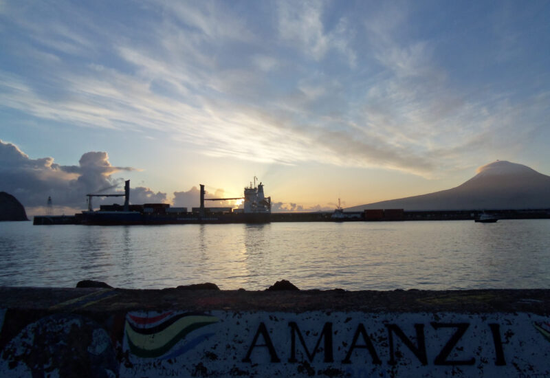 Morgentimmung im Hafen von Horta